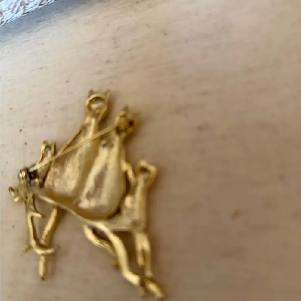 Vintage America elegant gold